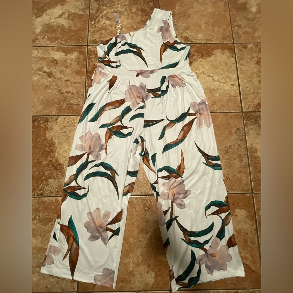 SHEIN Curve Flower and Plant Sleeveless Jumpsuit: Size 2XL